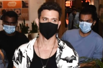 Hrithik Roshan Shouts At Fan After He Forcefully Takes A Selfie: 'What Are You Doing?' | Watch