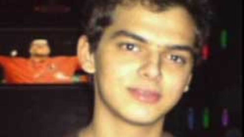 Candle campaign for slain teenager, Adnan