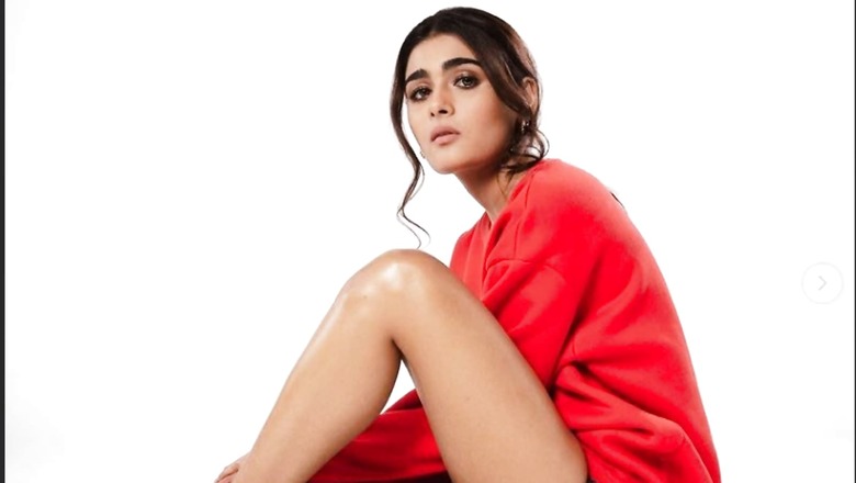 Arjun Reddy Fame Shalini Pandey Sets Internet on Fire With Super Hot Pictures