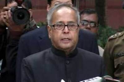 Advani wonders what would UPA do without Pranab
