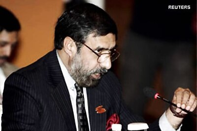 Small retailers will benefit from FDI: Anand Sharma