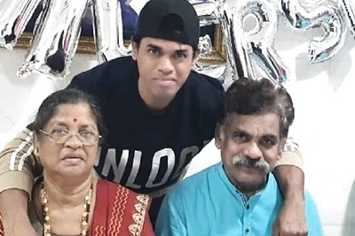 On Parents' Wedding Anniversary, Actor Siddharth Jadhav's Sweet Post for Them