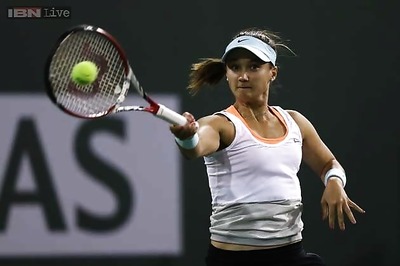 Unseeded Davis upsets Azarenka at Indian Wells