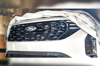 Upcoming Ford SUV Based on Mahindra XUV500 Spied for the First Time