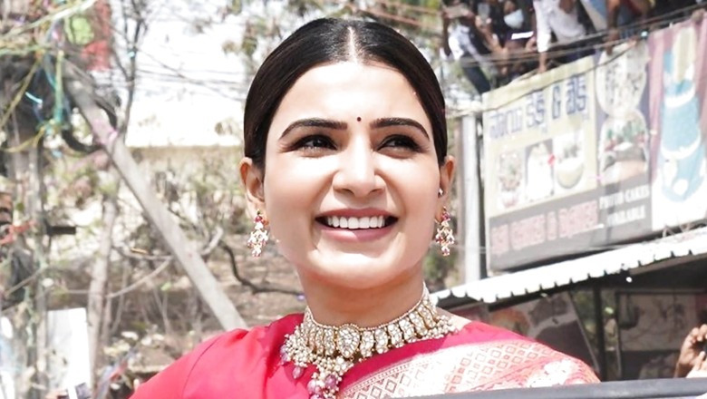 Samantha Dazzles in Kanjivaram Saree As She Greets Fans With Folded Hands in Nalgonda; See Pics