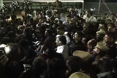 10 Highlights from Panneerselvam's Rebellion Against Sasikala