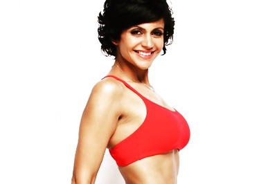 Fitness Freak Mandira Bedi 'Trains Like a Beast and Looks Like a Beauty'