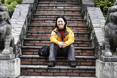 First woman to climb world's 14 highest peaks