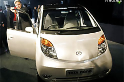 India auto makes big splash with little Nano