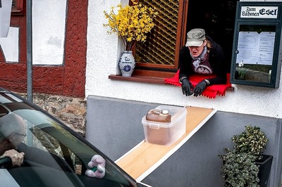 With a Makeshift Drive-thru, German Restaurant Takes Novel Approach to Keep Cider Flowing