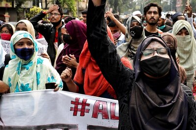 Hijab Row: RSS Muslim Wing Supports K'taka Girl, Says 'Purdah' Part of Indian Culture