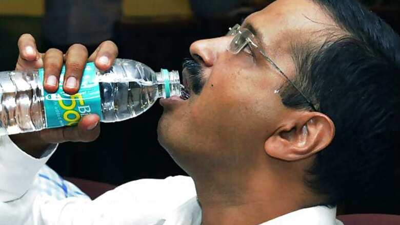 Kejriwal supports demands of protesting MCD employees