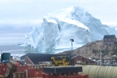 NASA Scientists Fly over Greenland on Mission to Track Melting Ice