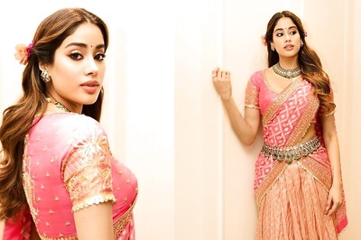 Janhvi Kapoor's Exquisite Heritage Elegance Shines Bright at Anant Ambani-Radhika Merchant Pre-Wedding Bash