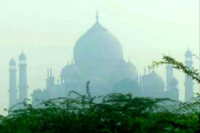 Taj Mahal Hidden: 3 Out of 5 Most Polluted Cities in UP as Smog Plagues the State, Agra Fares Worst