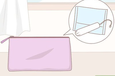 How to Sneak a Pad or Tampon to the Bathroom at School