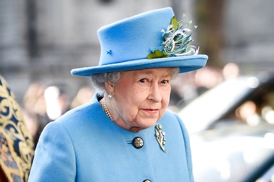 Queen Elizabeth II Joins Virtual Unveiling of Portrait