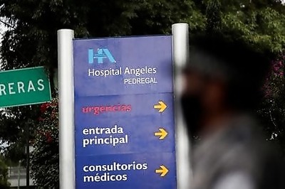 Former Pemex boss facing corruption trial leaves hospital