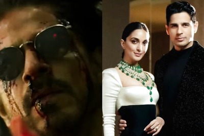 Shah Rukh Khan's Pathaan Crosses Rs 500 Cr In India; Sidharth Kisses Kiara In Unseen Reception Pic