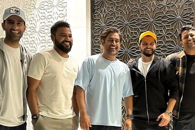 'We Love You Infinity Mahi Bhai...' Suresh Raina, Pragyan Ojha Meet MS Dhoni