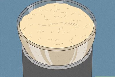 How to Make an Oatmeal Bath for a Dog