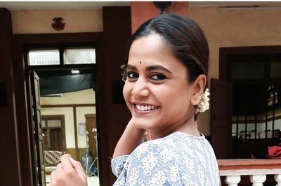 Marathi Actor Hemangi Kavi's Method To Deal With Trolls on Social Media