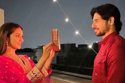 Kiara Advani, Sidharth Malhotra Twin In Red For Their FIRST Karwa Chauth, Viral Photo Screams Love