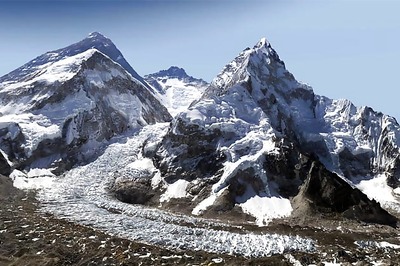 Four killed, 154 rescued in Mount Everest avalanche