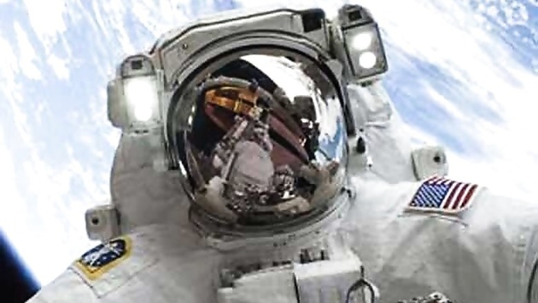 US astronauts begin spacewalk to lay cable at station