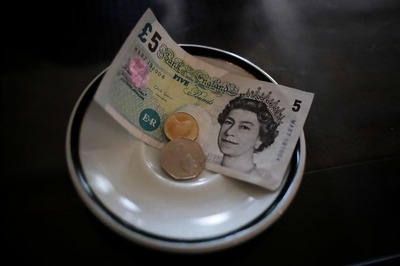 Pound Hit by 'Flash Crash' in Biggest Fall Since Brexit