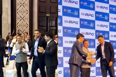 Watch: Sunil Gavaskar, Rohit Sharma, Matthew Hayden, Shreyas Iyer Give Standing Ovation to Rahul Dravid