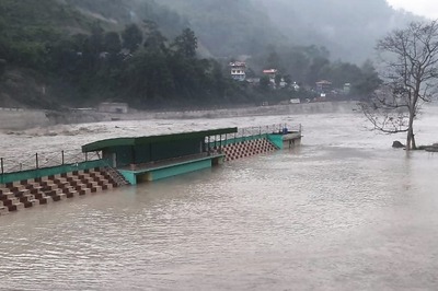 Heavy Rain, Landslides Kill 3 Sikkim, Maharashtra Braces For Showers As Delhi Reels Under Heatwave