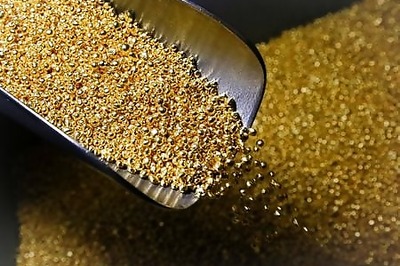 Global equities edge lower, safe havens rise, as U.S. stimulus talks stall