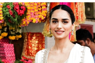 Manushi Chhillar Looks Elegant As She Visits Siddhivinayak Temple On Day of Samrat Prithviraj Release