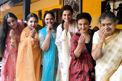 Dia Mirza's Eid Throwback Features Shabana Azmi, Divya Dutta, Tanvi Azmi