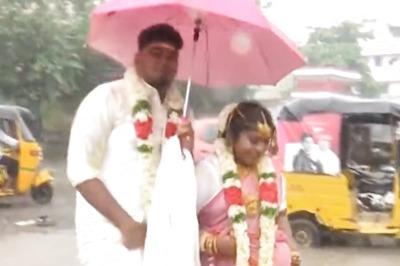 Chennai Rains vs Love: Determined Couple Walks to Waterlogged Temple to Get Married