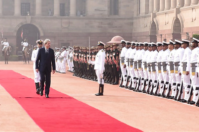 Italian PM Paolo Gentiloni Given Grand Welcome by PM Narendra Modi as Both Countries Work to Repair Ties