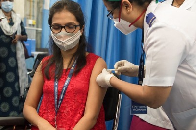 Coronavirus Updates: Centre Picks 11 States With Low Vaccination Rate, Calls Meeting with CMs