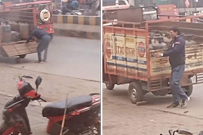 Video of Rinku Shares's Father Delivering LPG Cylinders Goes Viral | WATCH