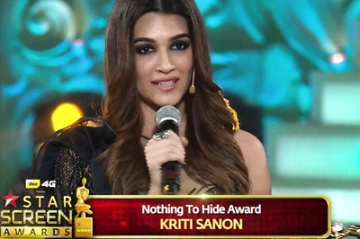 Twitter Loses Its Collective Calm As Kriti Sanon, Shahid Kapoor Receive Nothing To Hide Award