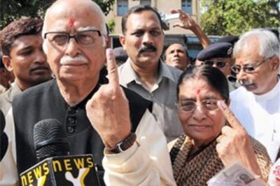Advani seeks no mid-term polls, fixed LS term | Your say