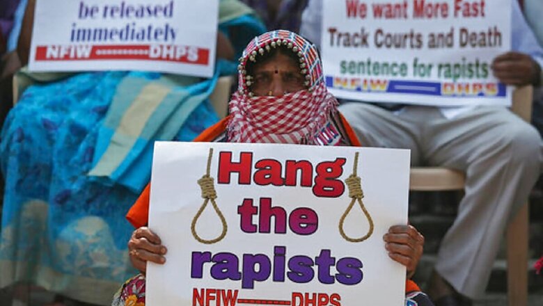 Video of Woman's Gang-Rape in UP's Badaun Goes Viral, 5 Minors Among 6 Arrested