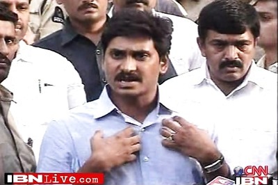CBI takes Jagan Reddy for interrogation
