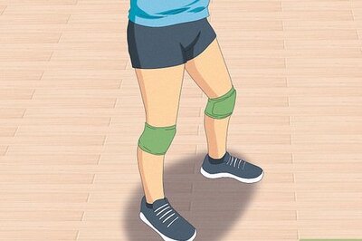 How to Do an Underhand Serve