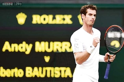 Andy Murray breezes into Wimbledon 4th round