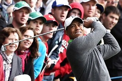 Woods gives a cold shoulder to adoring public