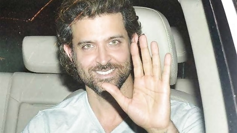 Snapshot: Hrithik Roshan hangs out with friends Priyanka Chopra, Deepika Padukone