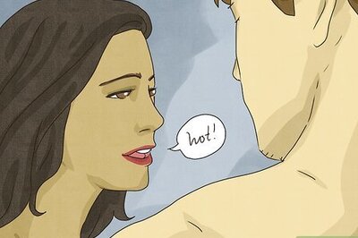 How to Compliment a Guy in Bed