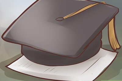 How to Become an Administrative Assistant