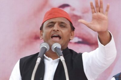 UP CM Akhilesh Yadav Campaigns for Tainted SP Leader Gayatri Prajapati